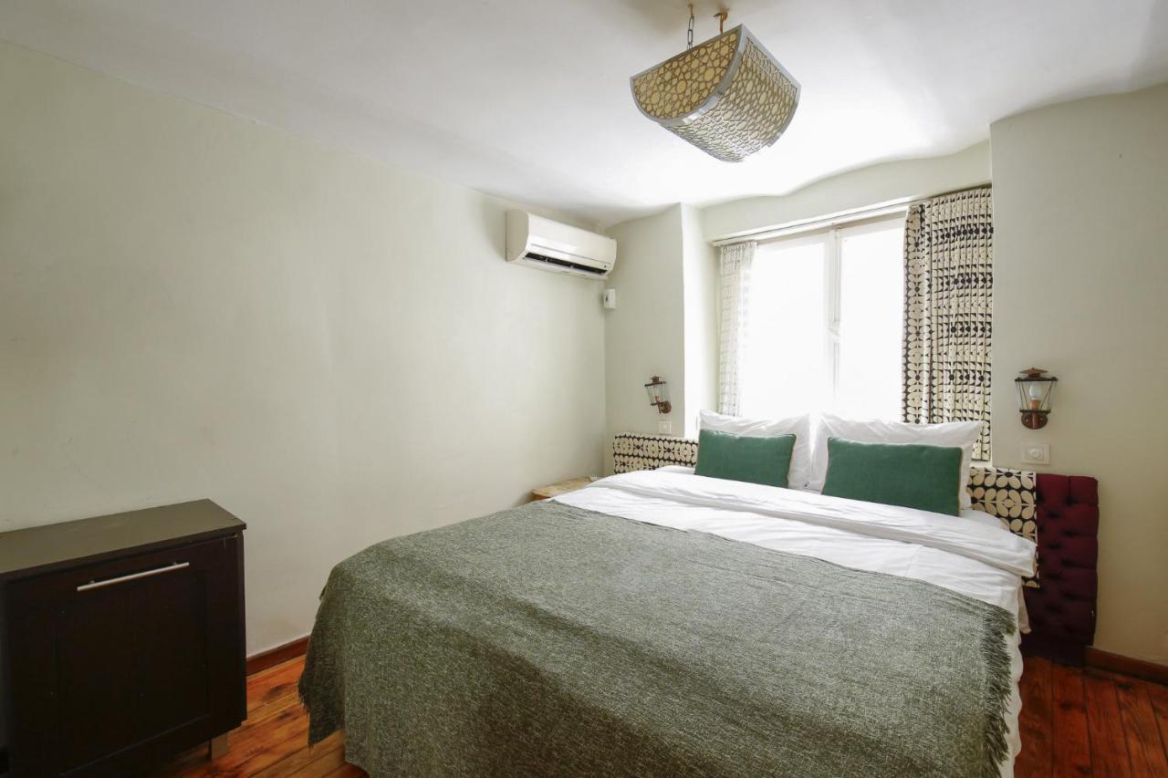 Superb Flat With Backyard In Cihangir Beyoglu Istanbul Exterior photo